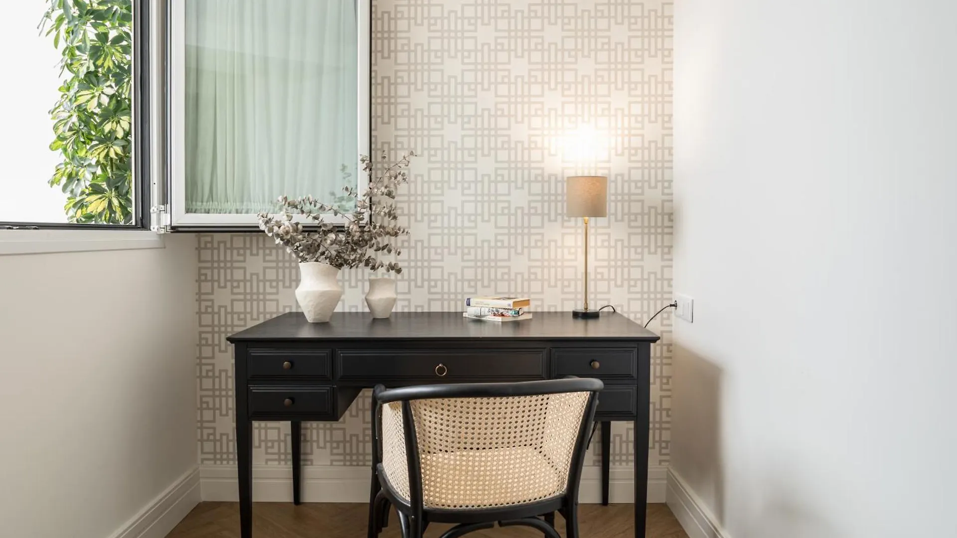 Apartamento Mylu Suites By Puerta Catedral Sevilha